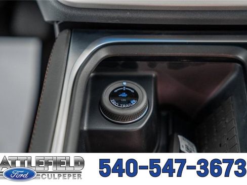 New 2025 Ford Expedition Active image 27