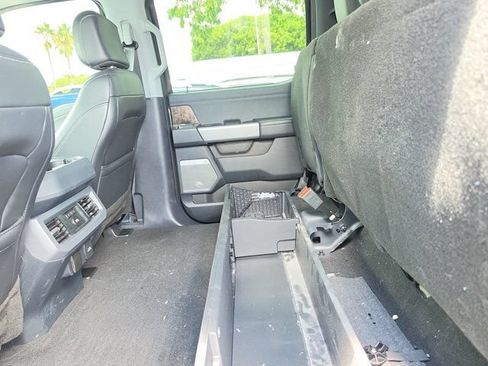 Used 2024 Ford F250 Lariat w/ Black Appearance Package AWD/4WD image 11