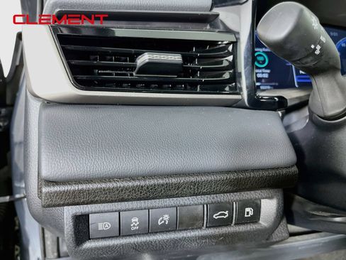 Used 2025 Toyota Camry XSE FWD image 13