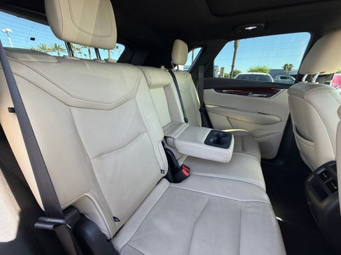 Used 2019 Cadillac XT5 Luxury FWD image 18