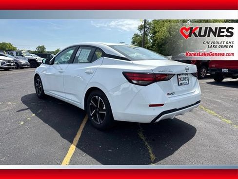 Used 2024 Nissan Sentra SV FWD image 9