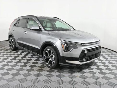 New 2025 Kia Niro EX Touring image 1