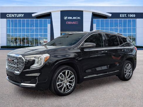 Used 2023 GMC Terrain Denali w/ Denali Premium Package image 7