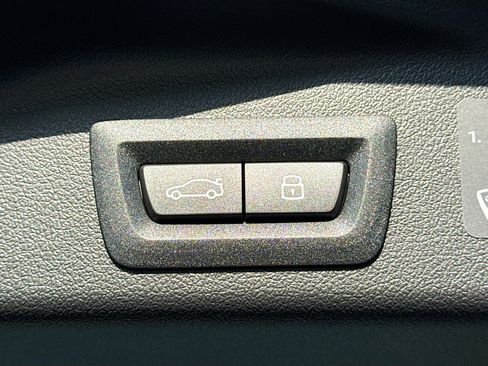 New 2026 BMW X5 xDrive40i w/ Executive Package image 13