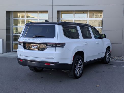 Used 2022 Jeep Grand Wagoneer Series II w/ Convenience Group III image 5