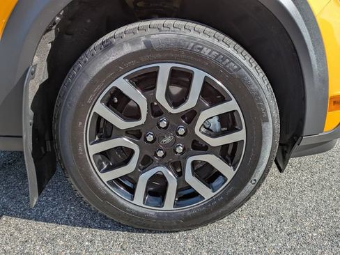 Certified 2023 Ford Maverick Lariat w/ Lariat Luxury Package FWD image 11