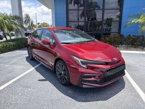 Used 2026 Toyota Corolla SE FWD image 2