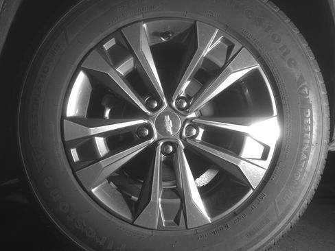 Used 2025 Chevrolet Equinox LT image 14