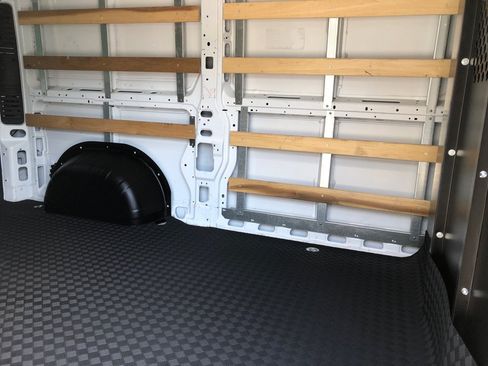 Used 2025 RAM ProMaster 2500 w/ U-Haul Equipment Group FWD image 24