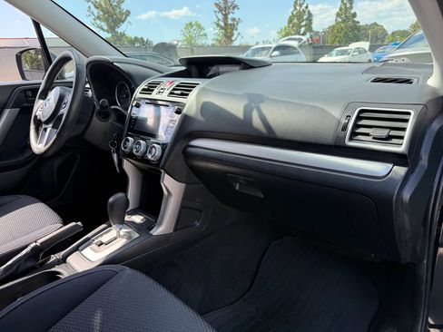 Used 2017 Subaru Forester 2.5i Premium w/ All-Weather Package image 19