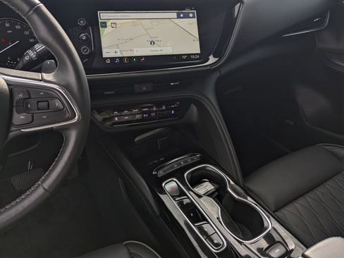 Used 2022 Buick Envision Avenir w/ Technology Package II image 10