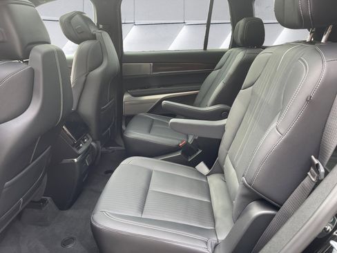 Used 2026 Cadillac Vistiq Sport w/ LPO, Floor Liner Package image 14