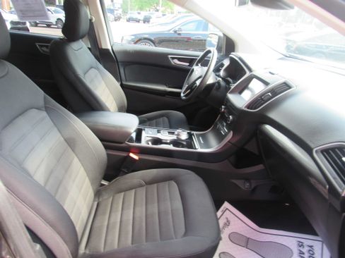 Used 2019 Ford Edge SEL FWD image 11