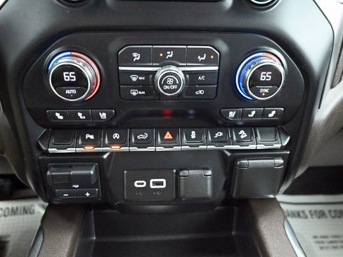 Used 2021 Chevrolet Silverado 1500 LTZ image 16