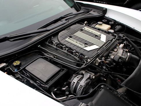 Used 2016 Chevrolet Corvette Z06 w/ Battery Protection Package image 24