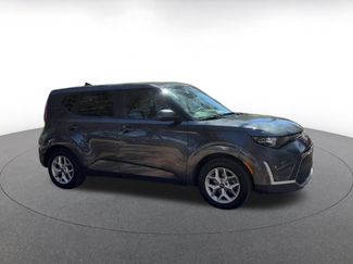 Used 2025 Kia Soul LX w/ LX Technology Package video 2