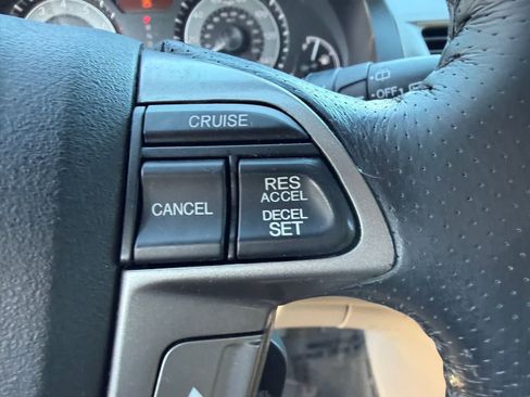 Used 2016 Honda Odyssey Touring Elite image 21