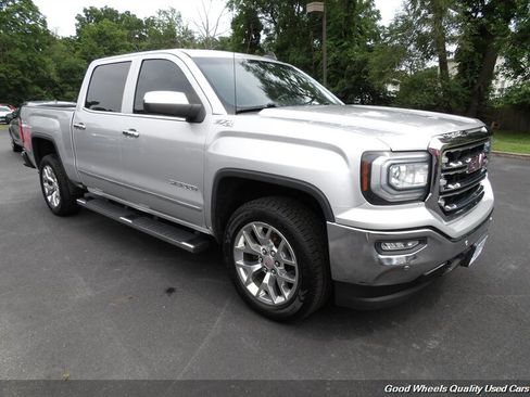 Used 2018 GMC Sierra 1500 SLT w/ SLT Premium Package AWD/4WD image 3