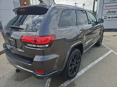 Certified 2021 Jeep Grand Cherokee Laredo X image 12