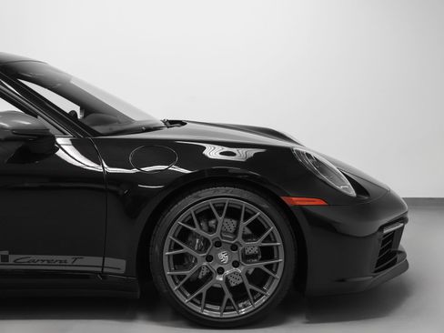 Certified 2024 Porsche 911 Carrera T RWD image 17