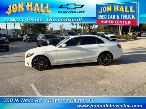 Used 2021 Mercedes-Benz C 300 Sedan image 3