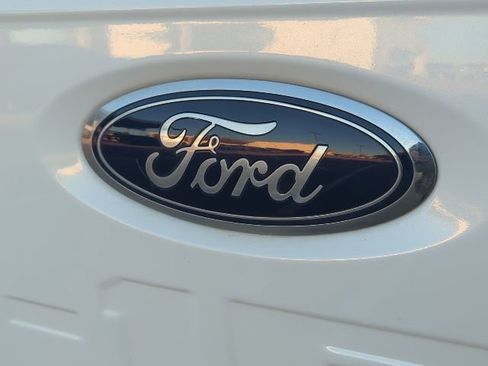 Used 2022 Ford F150 Platinum w/ FX4 Off-Road Package image 28