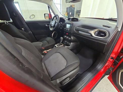 Used 2015 Jeep Renegade Latitude w/ Cold Weather Group AWD/4WD image 37