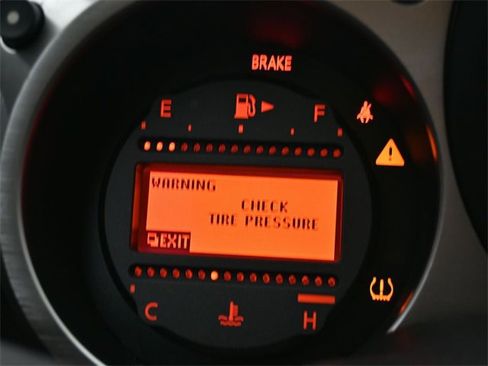 Used 2018 Nissan 370Z Coupe w/ Z34 Heritage Edition - Black image 18