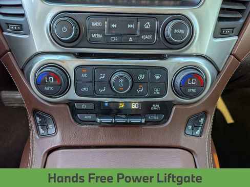 Used 2016 Chevrolet Suburban LTZ RWD image 19
