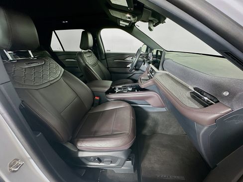 Used 2025 Ford Explorer Platinum w/ LUX Leather Package image 35