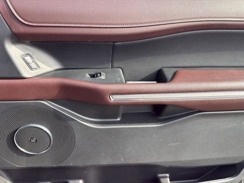 Used 2023 Ford Expedition Max Limited image 28