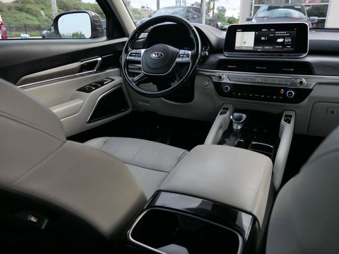 Used 2020 Kia Telluride EX w/ EX Premium Package image 29