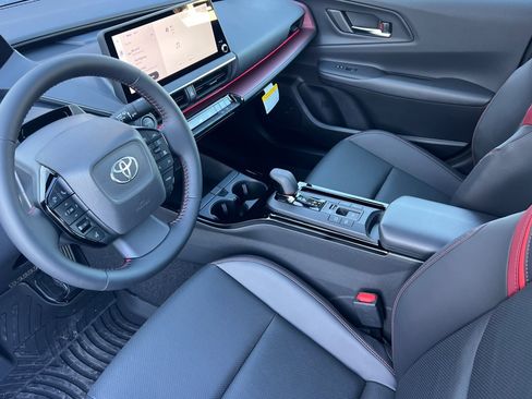 New 2026 Toyota Prius Plug-In Hybrid image 7