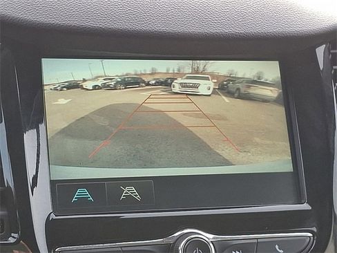 Used 2017 Chevrolet Trax LT w/ LT Convenience Package image 17