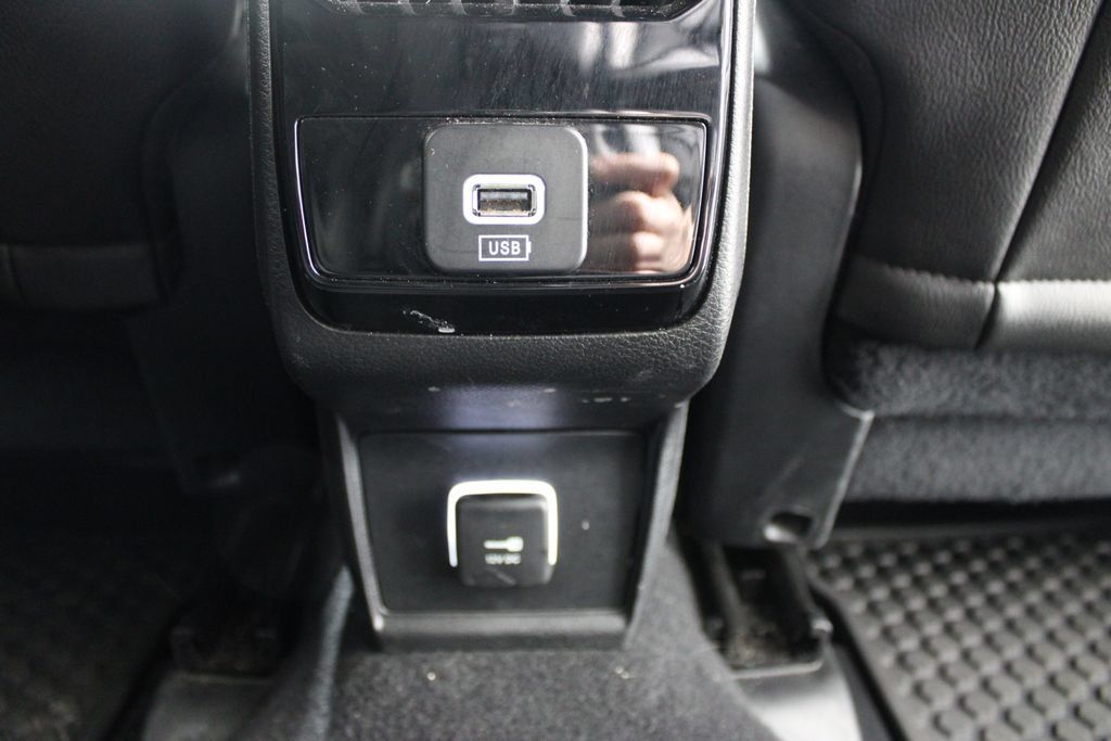 Used 2025 Jeep Compass Trailhawk AWD/4WD image 32