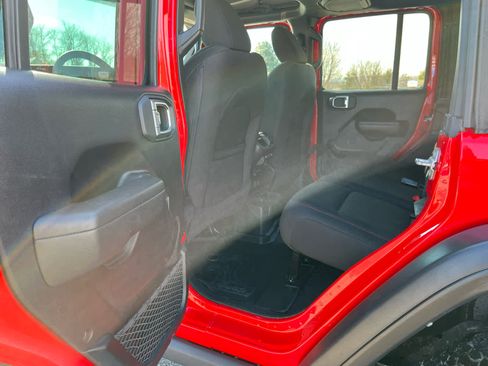 Used 2023 Jeep Wrangler Rubicon w/ LED Lighting Group image 22