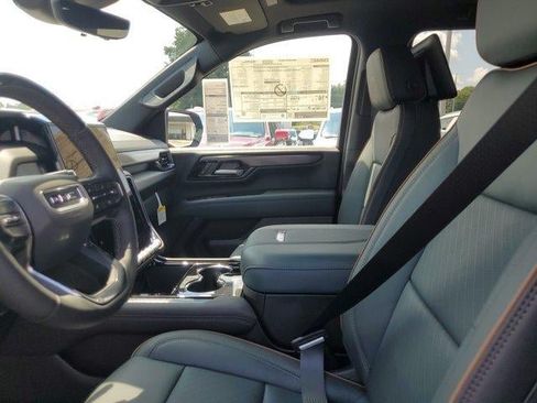 New 2026 GMC Yukon XL AT4 w/ AT4 Premium Plus Package AWD/4WD image 24