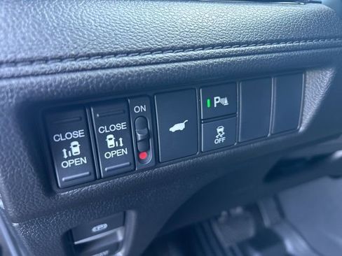 Used 2025 Honda Odyssey Elite image 20