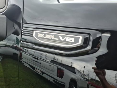 Used 2023 GMC Sierra 1500 Elevation AWD/4WD image 10