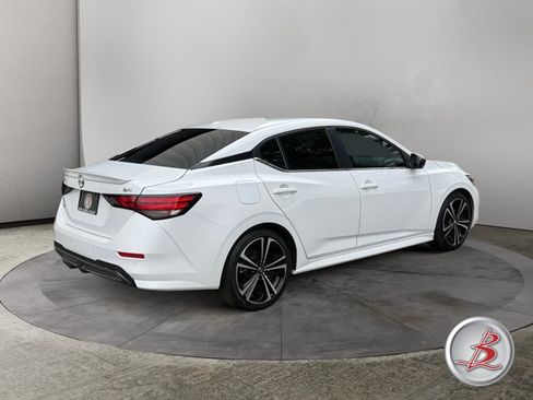 Used 2023 Nissan Sentra SR w/ SR Premium Package FWD image 7