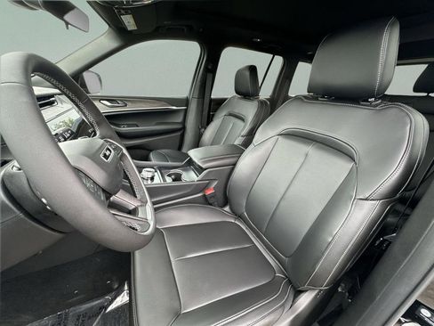 New 2026 Jeep Grand Cherokee Limited w/ Limited Altitude Package AWD/4WD image 25