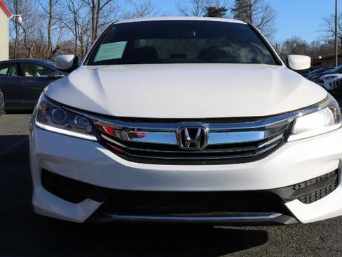 Used 2017 Honda Accord Sport Special Edition image 2