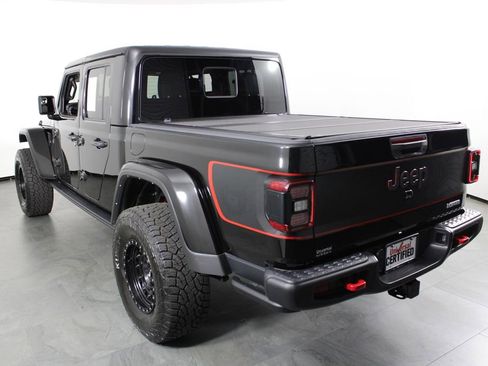 Used 2024 Jeep Gladiator Rubicon w/ Technology Group image 3