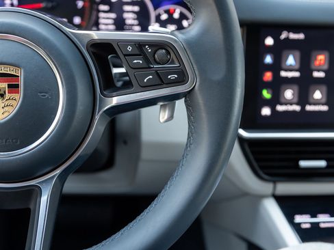Certified 2023 Porsche Cayenne AWD/4WD image 16