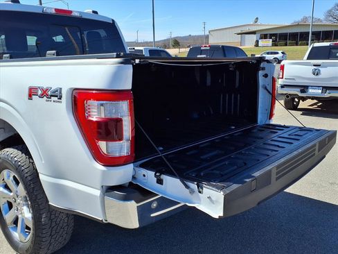 Used 2023 Ford F150 Lariat w/ Trailer Tow Package image 19