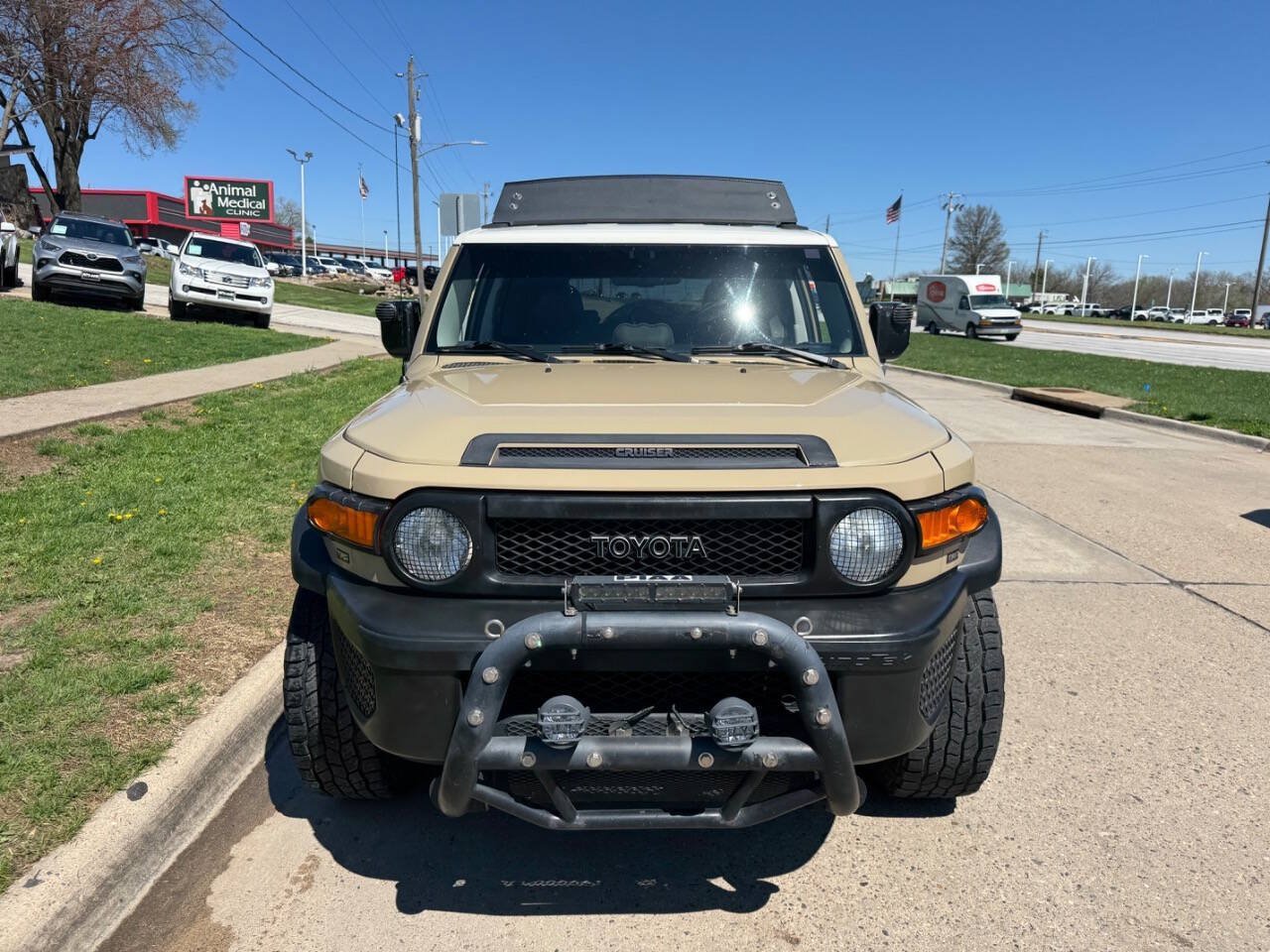 Used 2012 Toyota FJ Cruiser 4WD w/ Upgrade Pkg image 8