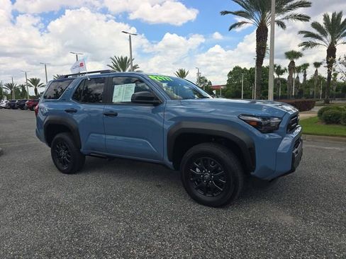 Certified 2025 Toyota 4Runner SR5 AWD/4WD image 2