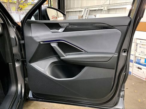 New 2026 Volkswagen Tiguan SE image 28