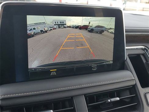 Used 2024 Chevrolet Suburban Premier image 30