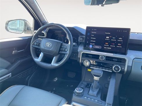 Used 2024 Toyota Tacoma Trailhunter image 10